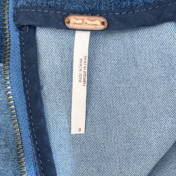 Free People Patchwork Denim Mini Skirt Y2K Size 0 Zip Back Two Tone Jean - Picture 5 of 7